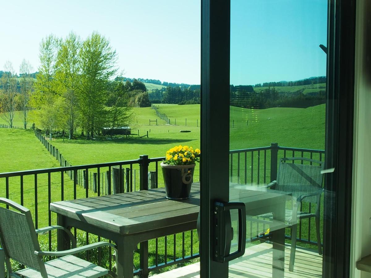 Boutique Tiny House - Te Anau Country Accommodation Ngoại thất bức ảnh